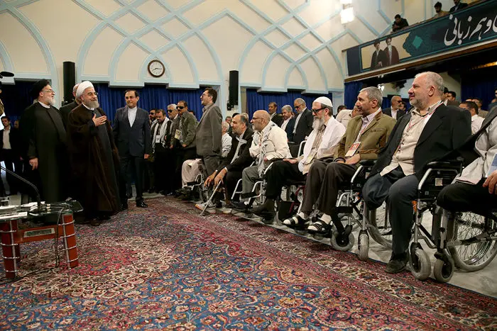 (تصاویر) دیدار روحانی با جانبازان