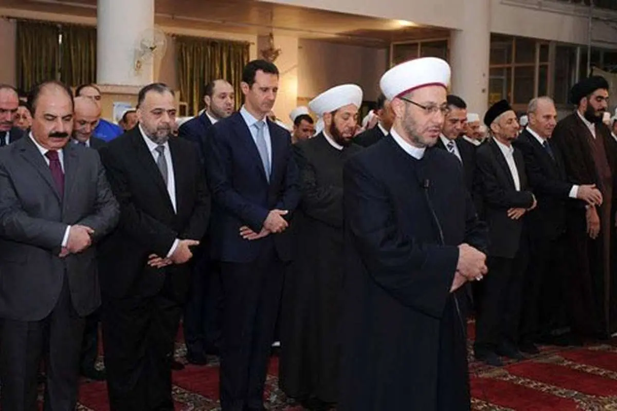 (تصویر) حضور بشار اسد در نماز عید قربان