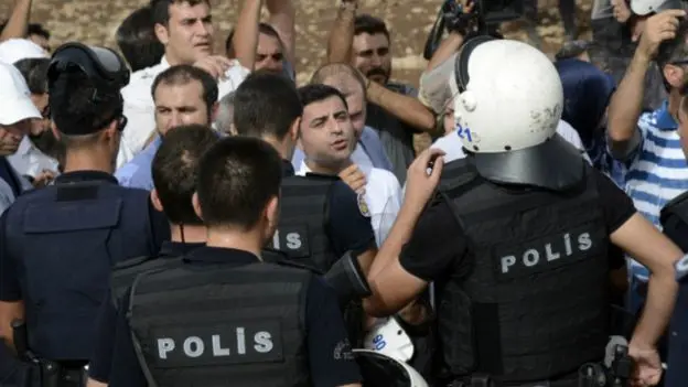 ترکیه مقررات منع آمد و رفت در شهر جزیره را لغو کرد