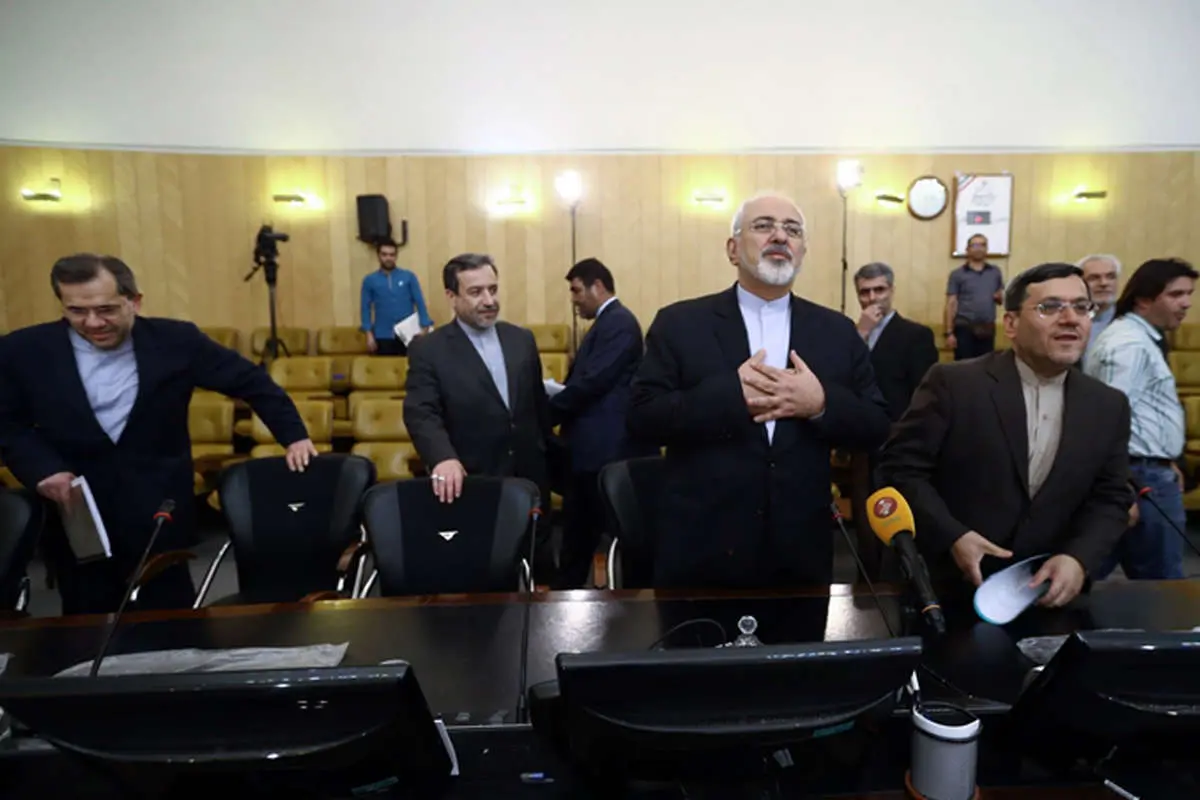 (تصاویر) ظریف در کمیسیون برجام مجلس