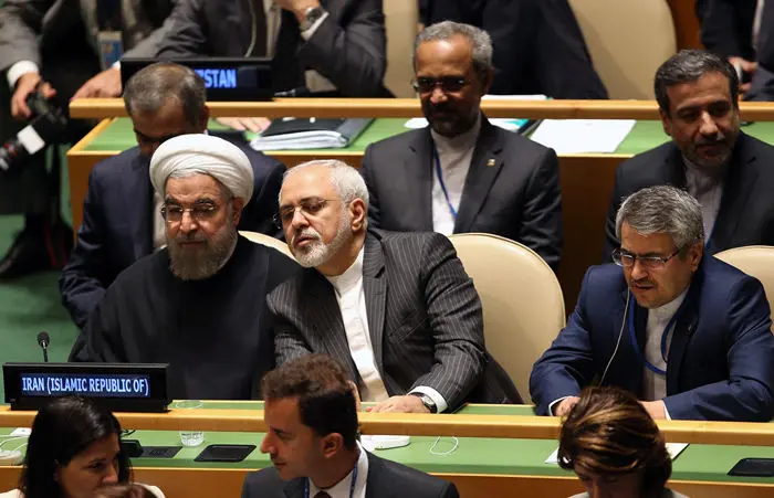 "دست دادن با اوباما" چه تبعاتی در پی دارد؟