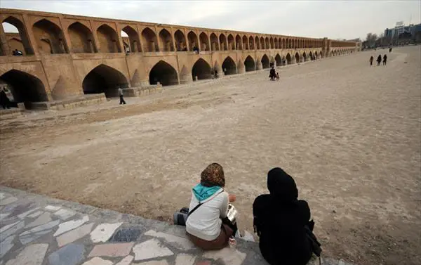 دیگر کسی نمی‌گوید بیا لبِ آب...