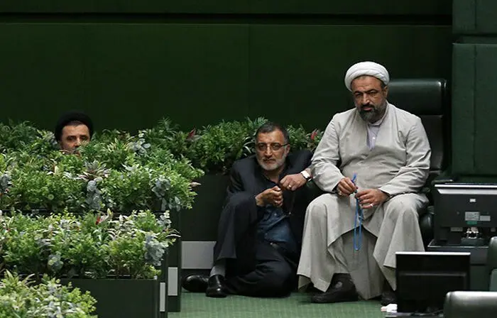 شکافی که "برجام" میان اصولگرایان "برجا" می‌گذارد!