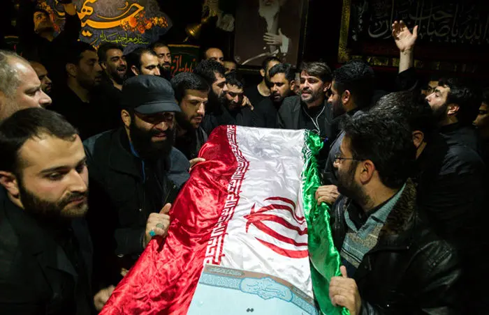 (تصاویر) وداع با پیکر محافظ پیشین احمدی‌نژاد