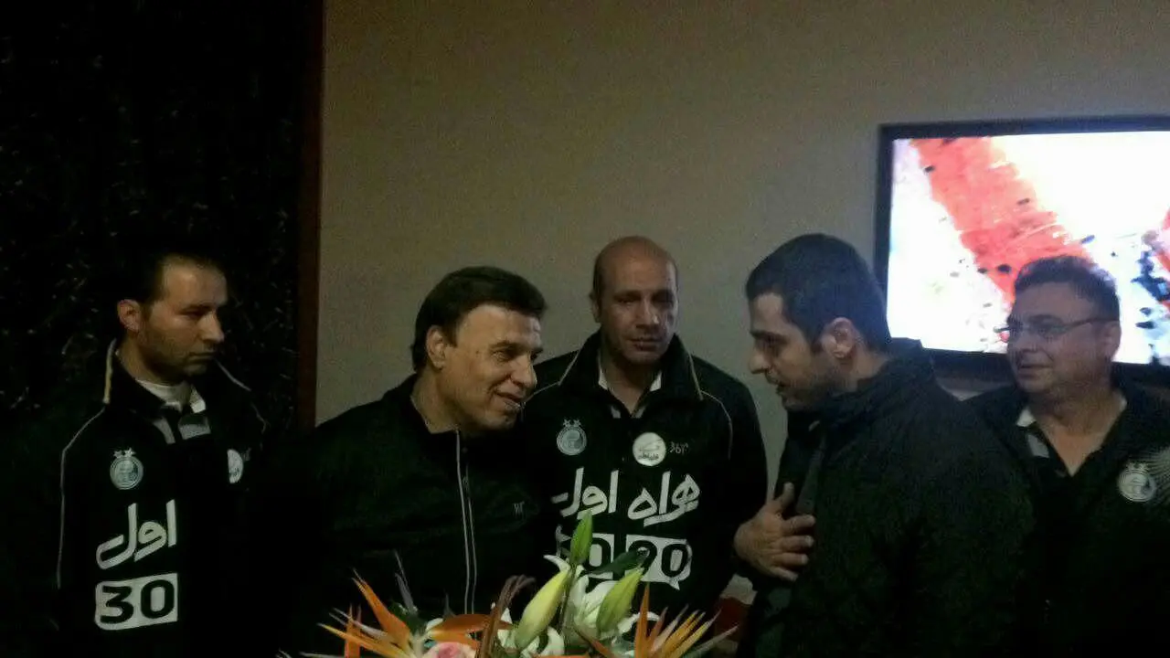 (تصویر) مظلومی با علی ضیاء آشتی کرد