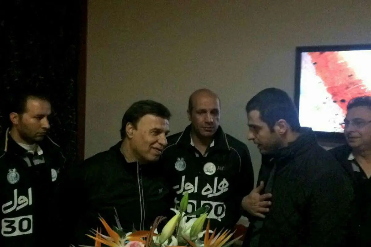 (تصویر) مظلومی با علی ضیاء آشتی کرد