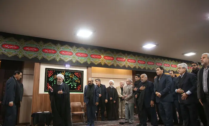 (تصاویر) عزاداری با حضور رئیس جمهور