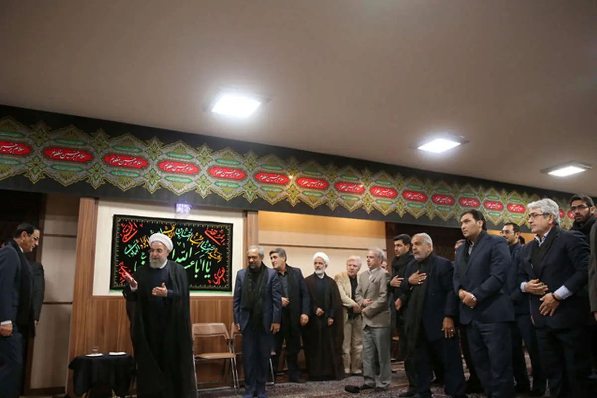 (تصاویر) عزاداری با حضور رئیس جمهور