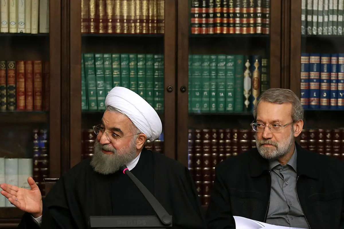 روحانی و لاریجانی در جلسه، دستگیری سارقان و زورگیران، تجمع مالباختگان پدیده، اختتامیه...