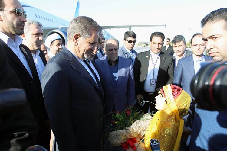 ثبت نام داوطلبان مجلس، یلدا در خانه‌های سالمندان، توریست‌های خارجی در خیریه، نمایشگاه...