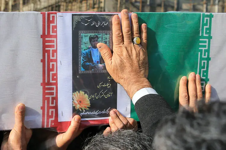 تشییع پیکر شهید، جمع‌آوری دستفروشان، تفریح در پیست اسکی آبعلی، دیدنی‌های ورزشی، کلکسیون نام‌آوران هنر و ...