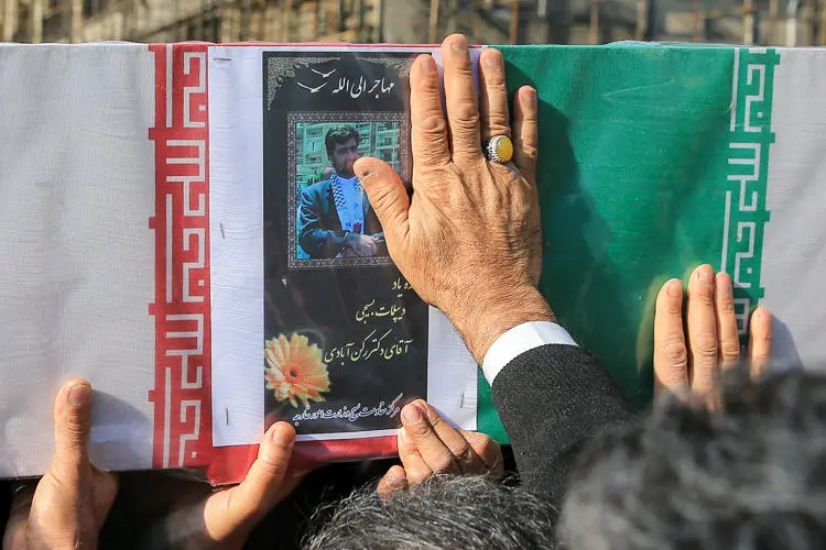 تشییع پیکر شهید، جمع‌آوری دستفروشان، تفریح در پیست اسکی آبعلی، دیدنی‌های ورزشی، کلکسیون نام‌آوران هنر و ...