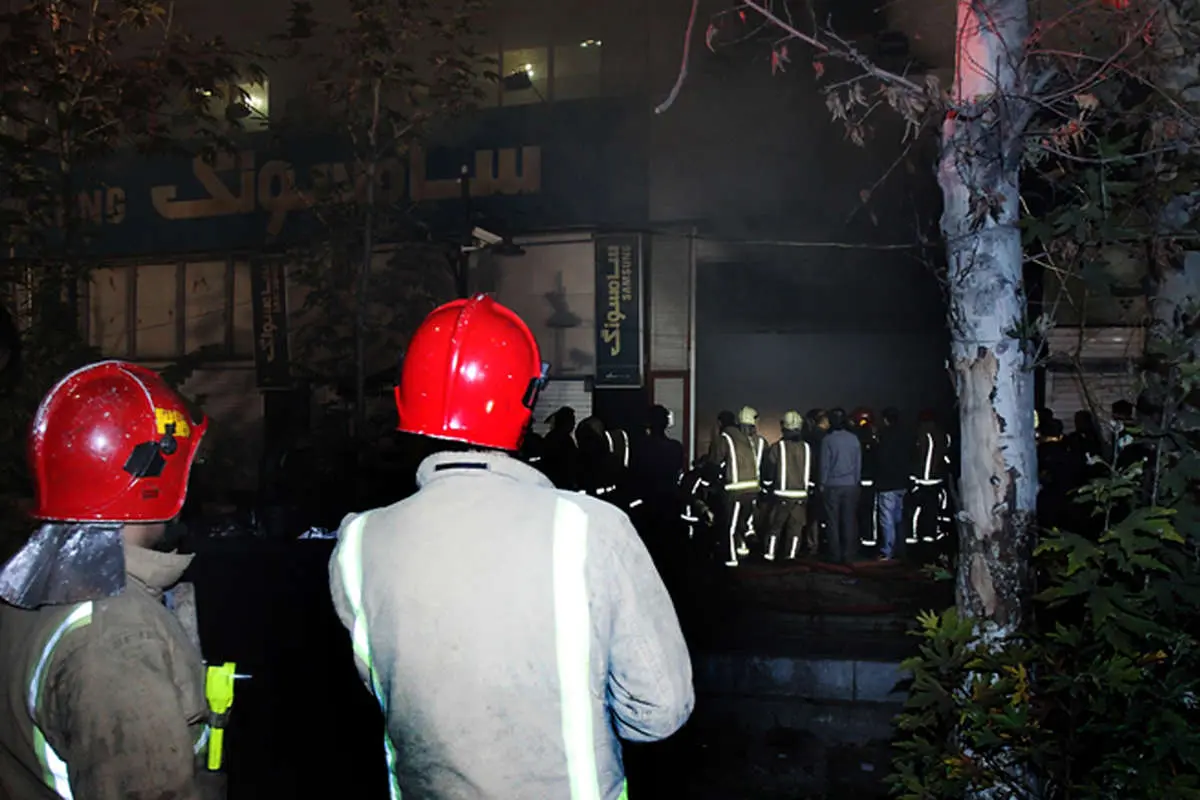 (تصاویر) حریق در بازار کامپیوتر «پارسیان»