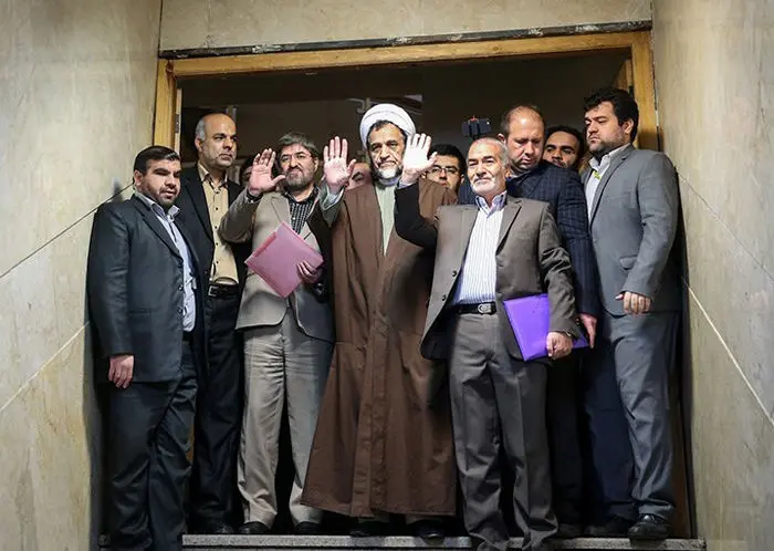 (تصاویر) ثبت نام علی مطهری در انتخابات