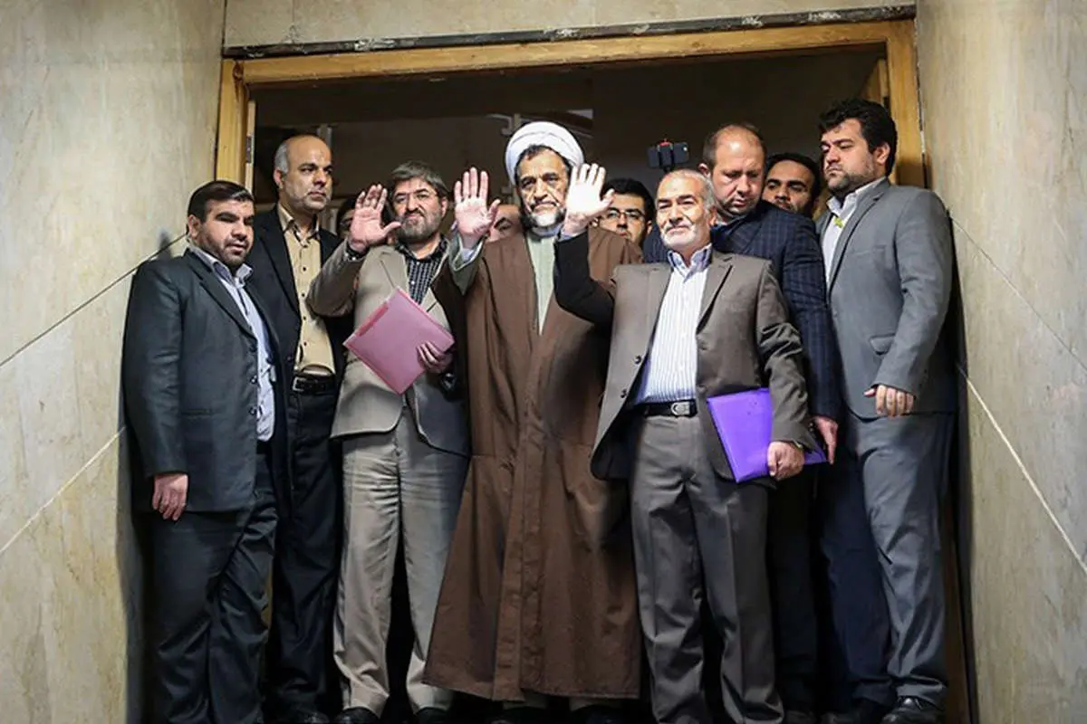 (تصاویر) ثبت نام علی مطهری در انتخابات