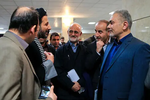 (تصاویر) مصطفی معین کاندیدای مجلس شد