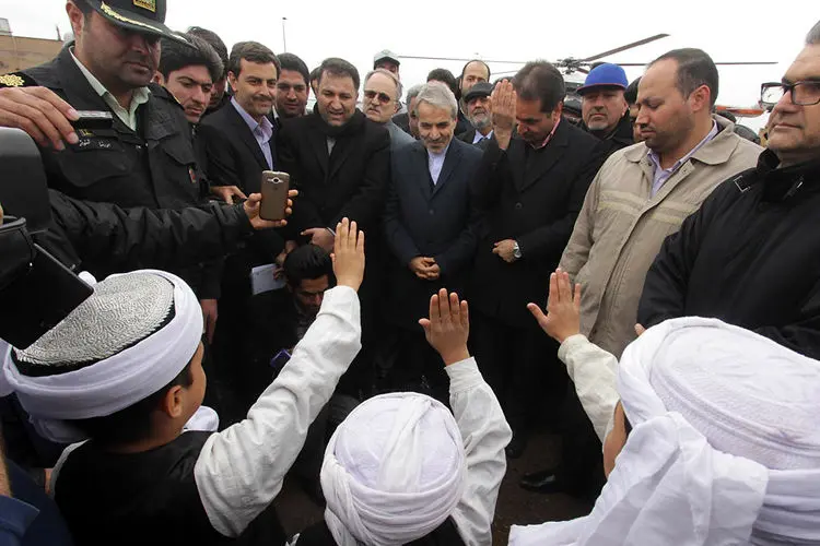 آخرین روز برای ثبت نام انتخابات، سلفی پرستاران با وزیر بهداشت، نفس کشیدن سخت تهرانی‌ها، مراسم کریسمس و ...