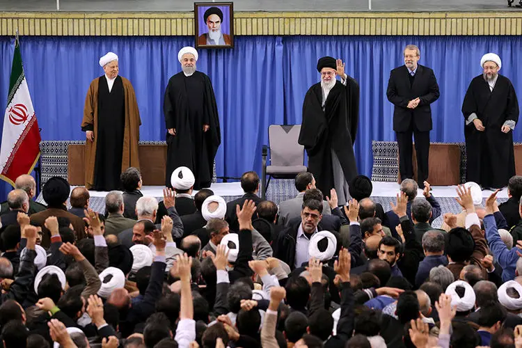 دیدار مسؤولان نظام با مقام معظم رهبری، تجلیل از علی نصیریان، مراسم عمامه‌گذاری، خرید...