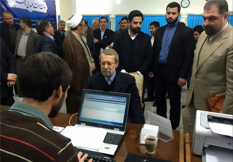 معنی "من مستقل وارد انتخابات شده‌ام"
