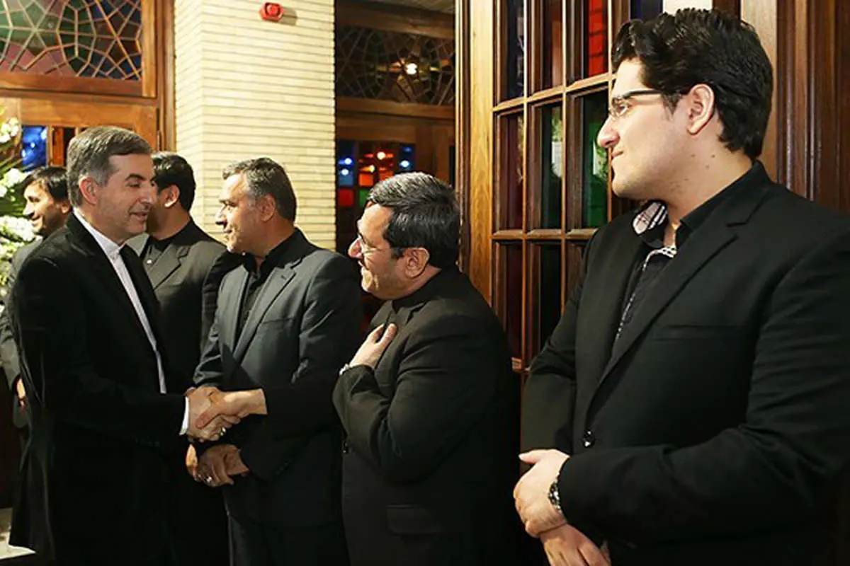 (تصاویر) از مشایی تا ظریف در ختم پدر قشقاوی