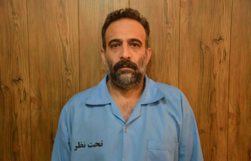 شاکیان این کلاهبردار به پلیس مراجعه کنند