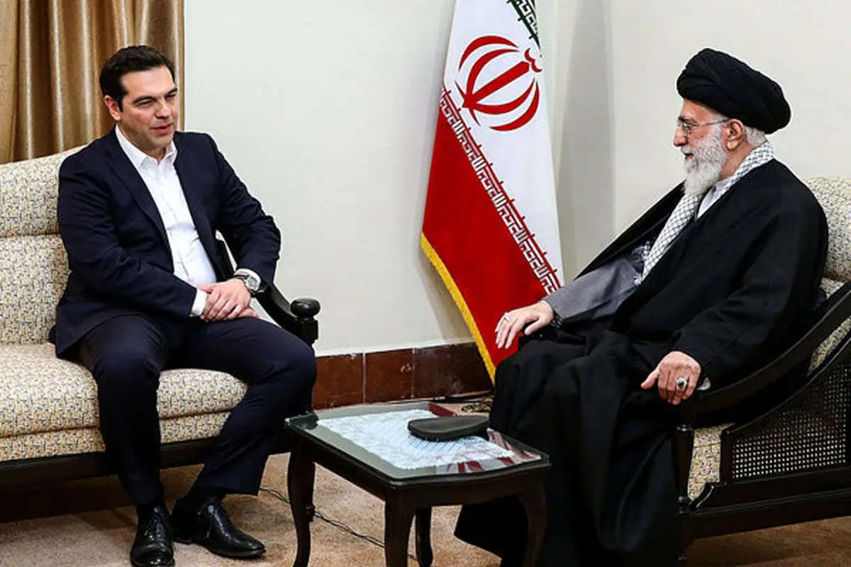 حاشیههای هشتمین روز جشنواره، هنگامه قاضیانی در نشست خبری، بارش برف و بازی در برف،...