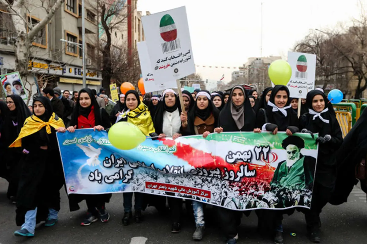 (تصاویر) راهپیمایی 22 بهمن در تهران