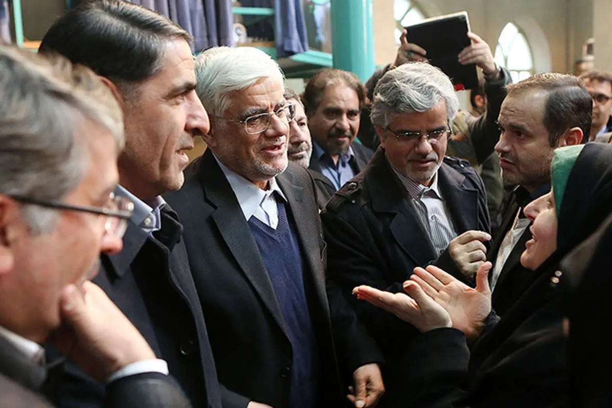 دستان احمدینژاد در دستهای رئیس صدا و سیما، لحظههای فوتبالی، جشنواره موسیقی، گردهمایی...