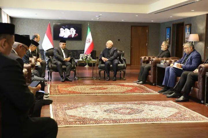 قالیباف: کسی می‌تواند با آمریکا مذاکره کند که آماده جنگ باشد