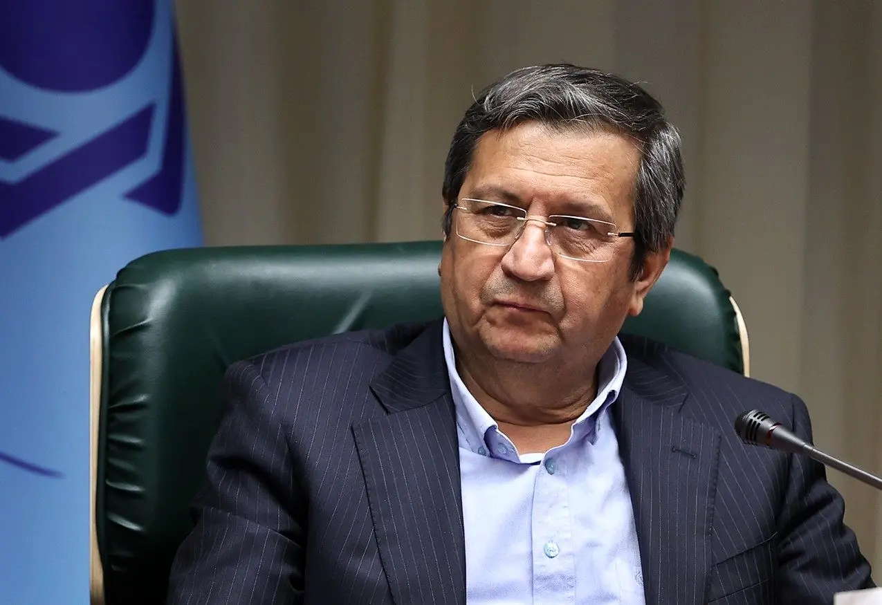 همتی: بازار ارز روال طبیعی خود را طی می‌کند/ در این مدت کوتاه ۲ میلیارد و ۲۵۰ دلار معامله صورت گرفته است