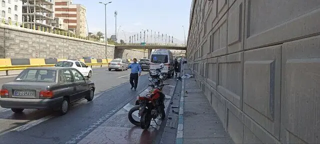 بی‌احتیاطی سواری پژو جان موتورسوار را گرفت