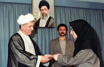 18 سالگی مریم میرزاخانی در روزنامه ۳۰ سال پیش