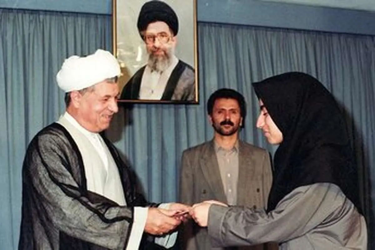 18 سالگی مریم میرزاخانی در روزنامه ۳۰ سال پیش
