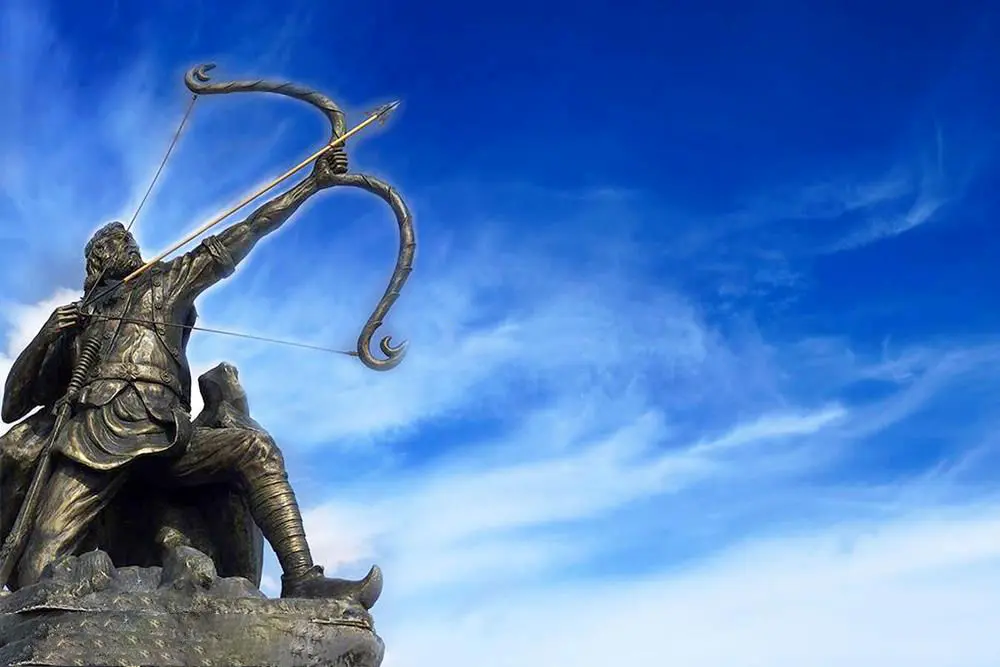 می‌گفتند مجسمه آرش تحریک‌کننده است!