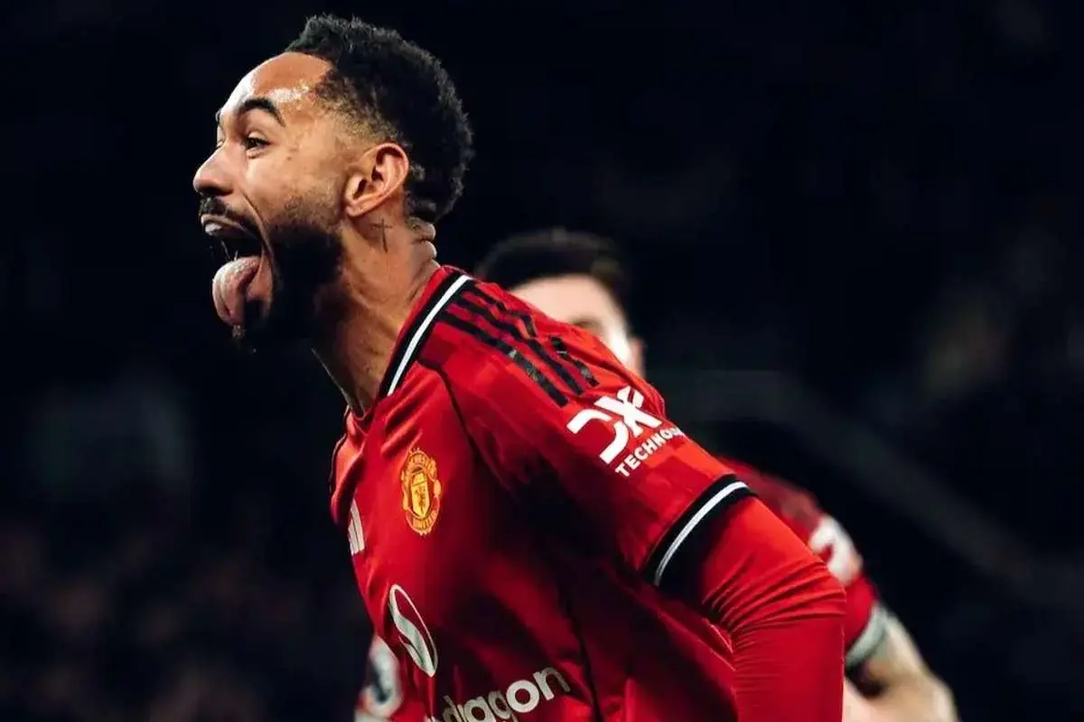 تمجید روی کین از ستاره منچستر