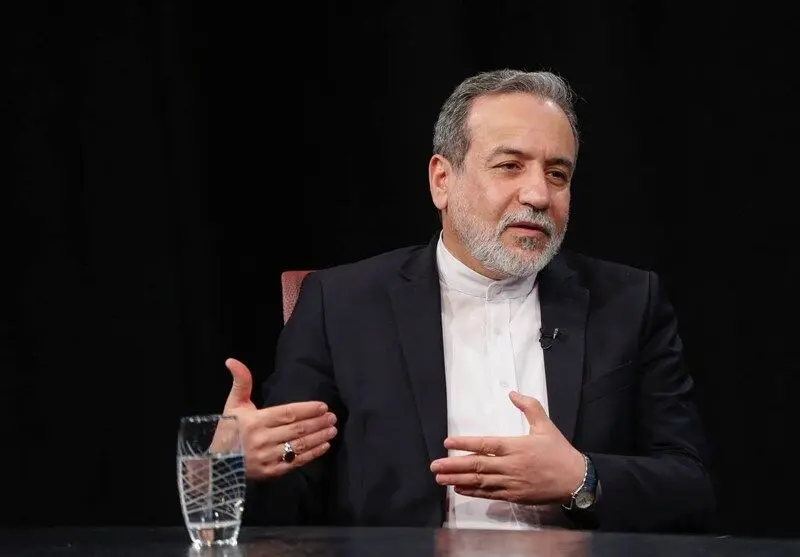 عراقچی به وزیر امور خارجه لهستان: این ایران بود که به صدهاهزار لهستانی پناه داد