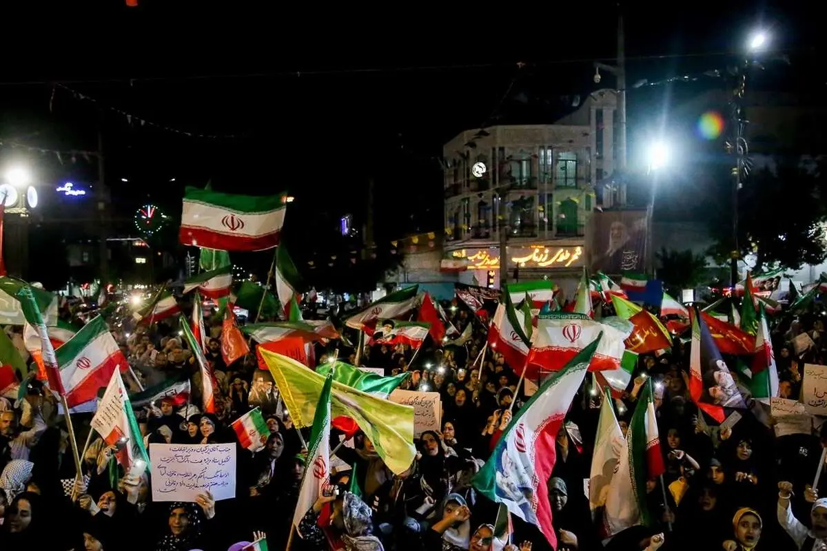 پشت پرده تغییر شعارهای شبانه
