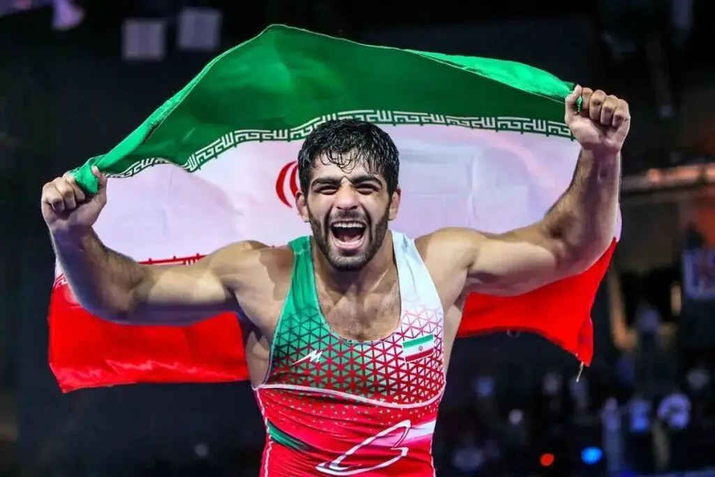 ببینید؛ قهرمانی هادی ساروی با شکست حریف روس در فینال جهانی ۲۰۲۵