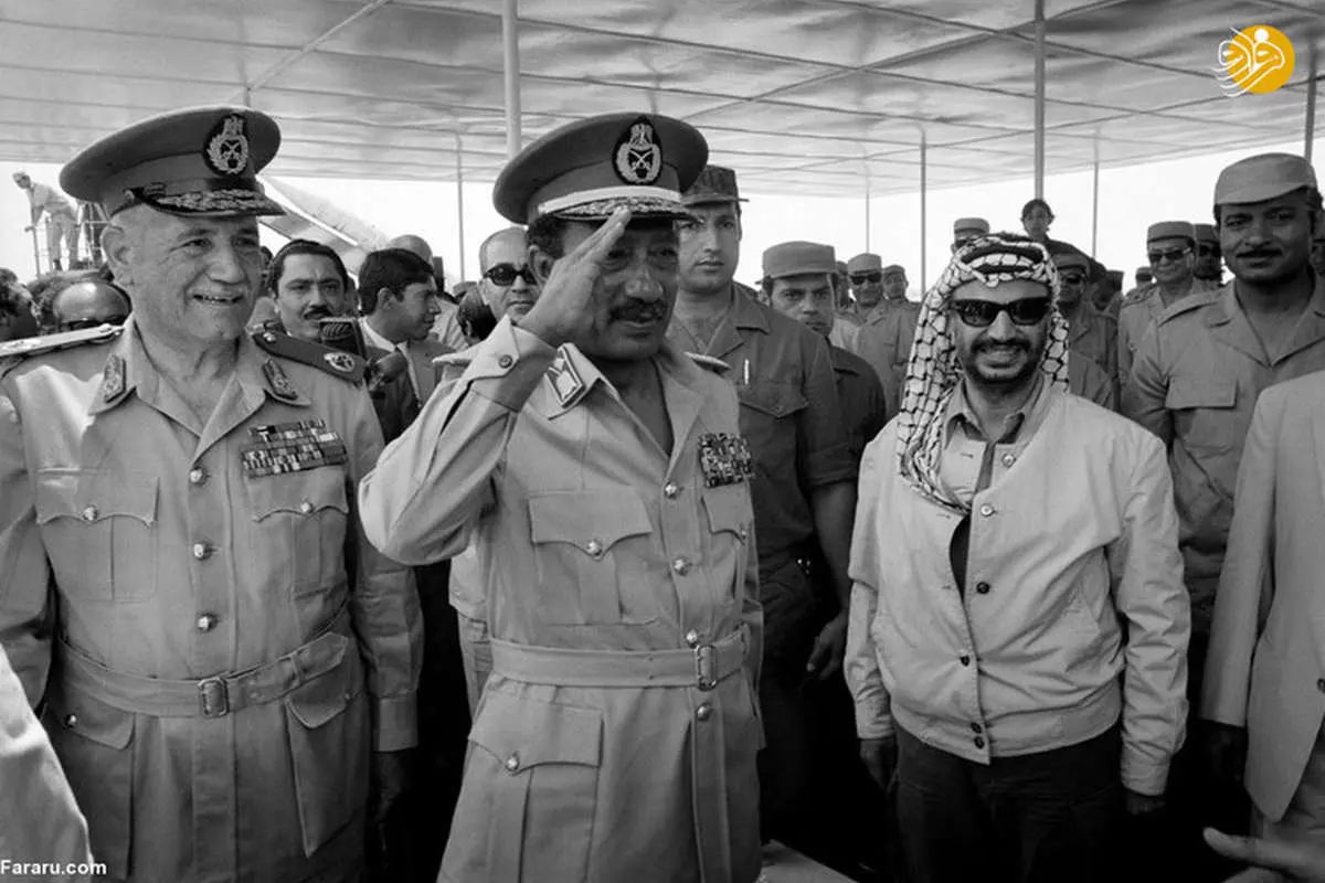 (فیلم) لحظه ترور انورسادات و زنده ماندن حسنی مبارک