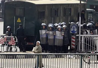 عکس> البرادعی لحظاتی قبل از بازداشت