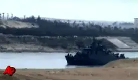 فیلم> لحظه عبور ناو ایرانی از کانال سوئز