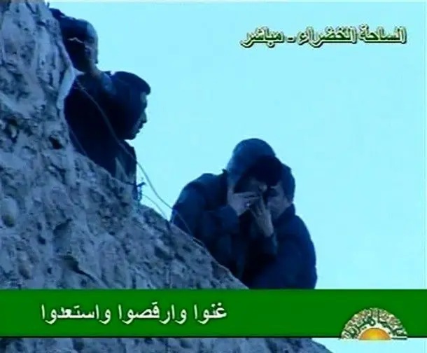 عکس> قذافی دوباره ظاهر شد