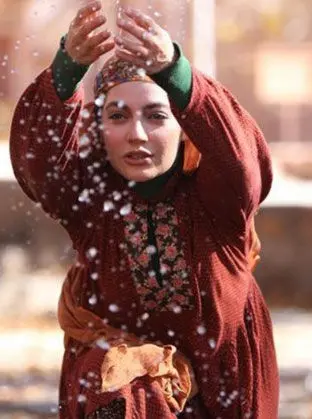 عکس> مهناز افشار در لباس روستایی