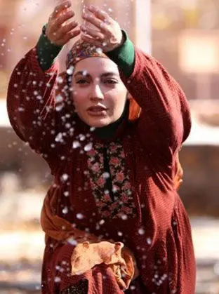 عکس> مهناز افشار در لباس روستایی