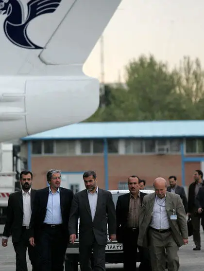 عکس> وزیر راه سر جای خلبان هواپیما