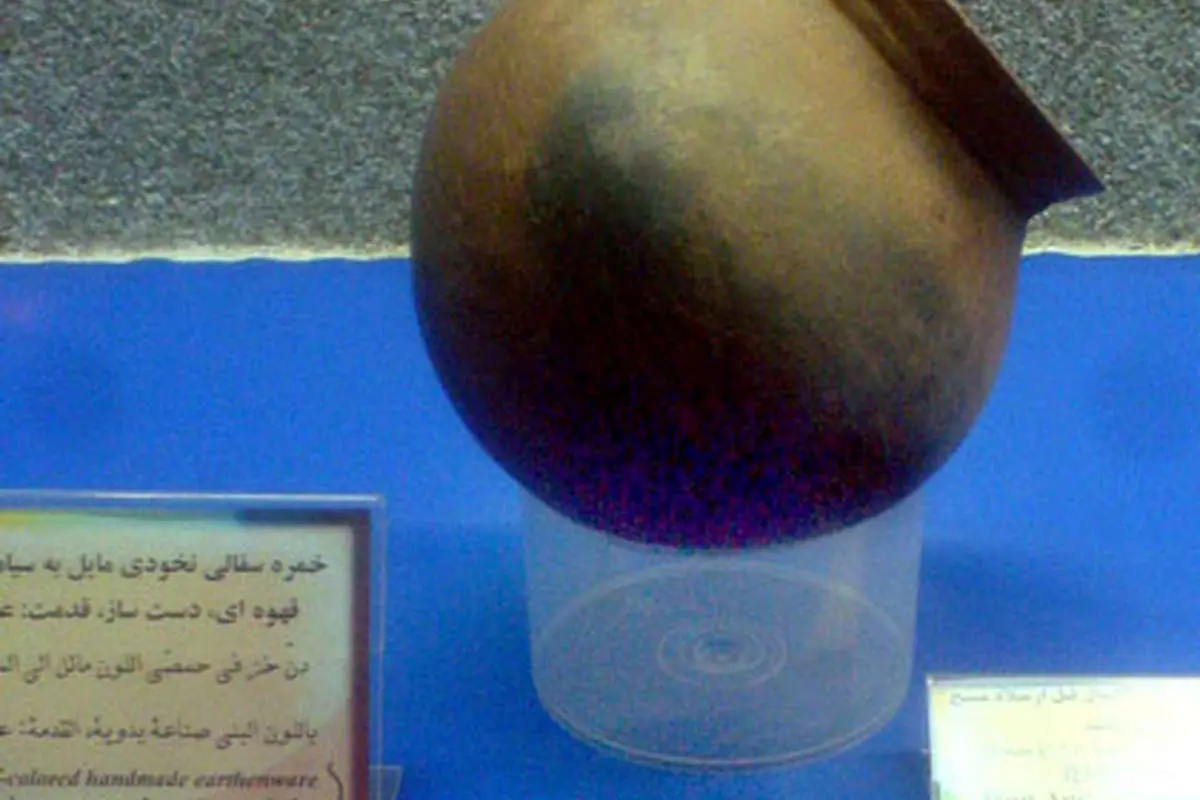 نگهداری آثار باستانی یک موزه روی جعبه سیدی!+ عکس