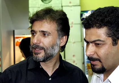 عکس> محسن رضایی با بازیگران اخراجی‌ها به سینما رفت