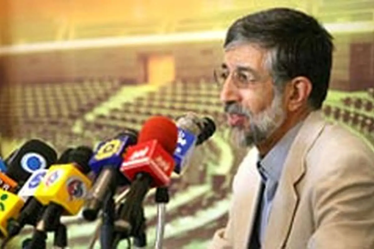حدادعادل: از تبرئه موسویان بايد خوشحال باشيم