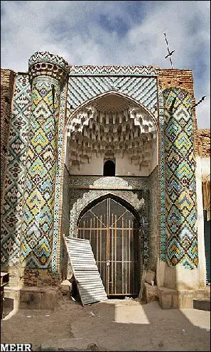 عکس>ابنیه تاریخی قربانی آبهای زیرزمینی