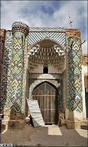 عکس>ابنیه تاریخی قربانی آبهای زیرزمینی
